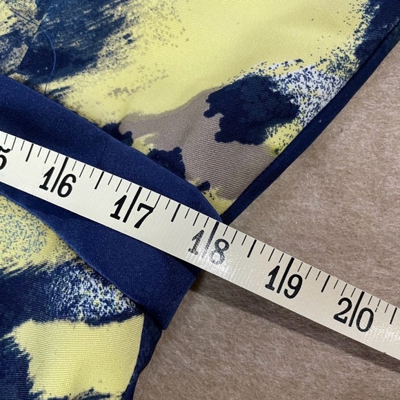 Elegant Sleeveless Jacob Dress in Yellow and Blue Abstract Pattern - Picture 5 of 6